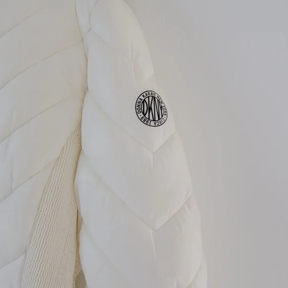 DKNY Puffy Jacket Size XL - Picture 2 of 8